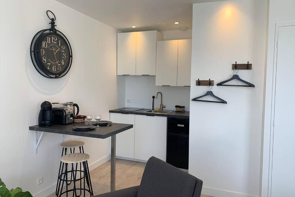 Le Petit Loft - Studio - Wifi - Coeur De Ville - Parking Pont-lʼAbbé 外观 照片