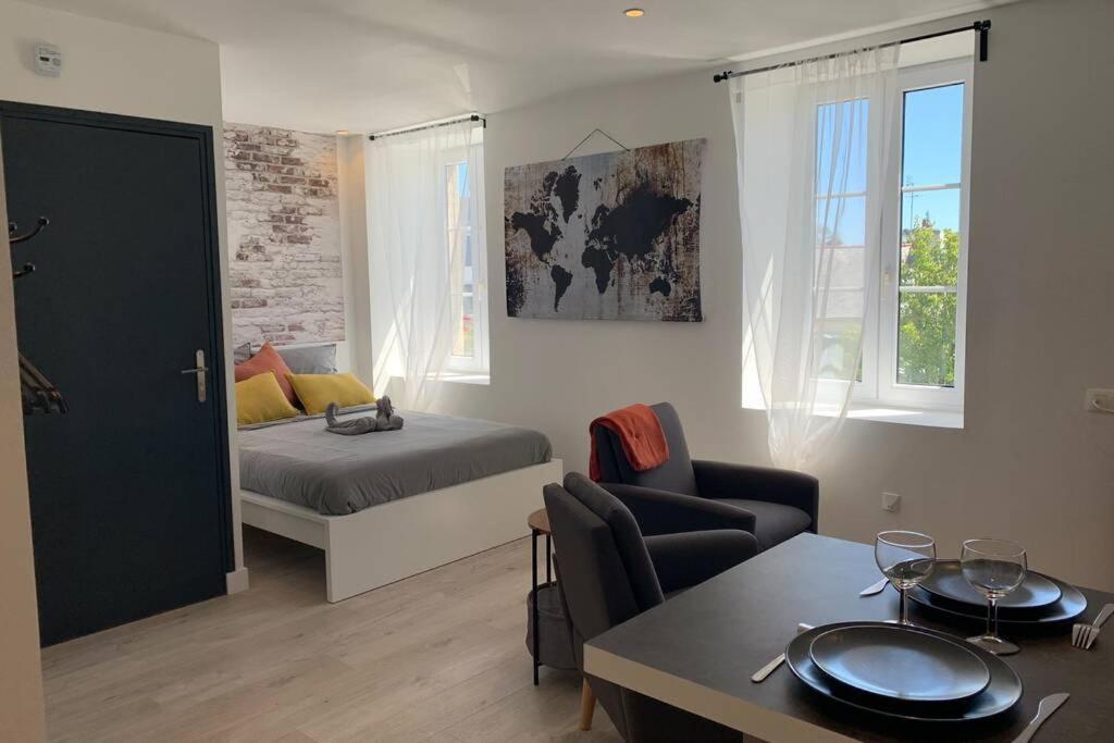 Le Petit Loft - Studio - Wifi - Coeur De Ville - Parking Pont-lʼAbbé 外观 照片