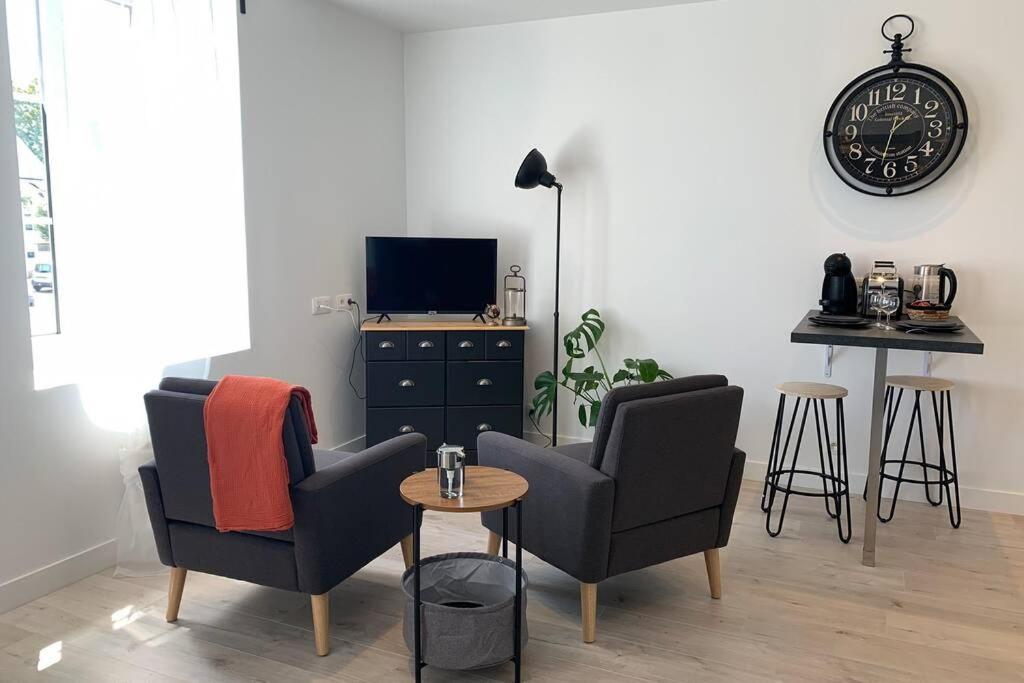 Le Petit Loft - Studio - Wifi - Coeur De Ville - Parking Pont-lʼAbbé 外观 照片