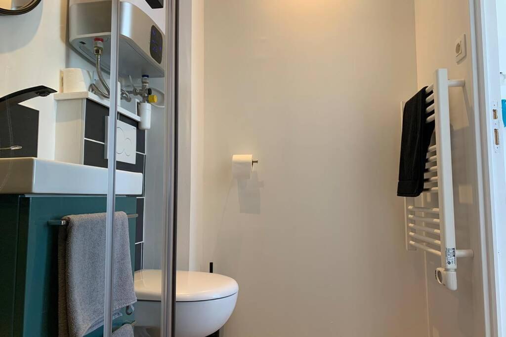 Le Petit Loft - Studio - Wifi - Coeur De Ville - Parking Pont-lʼAbbé 外观 照片